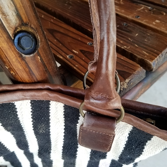 CrossTree Lane Bag - Picture 2 of 9